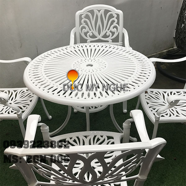 Bàn ghế nhôm đúc BGN 006
